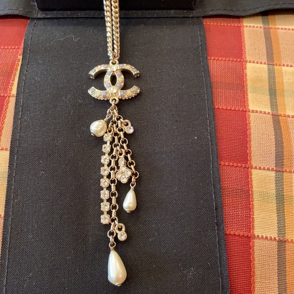 Authentic  Chanel necklace - Picture 5 of 10